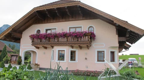 Landhaus Widlroither Condo in Mondsee