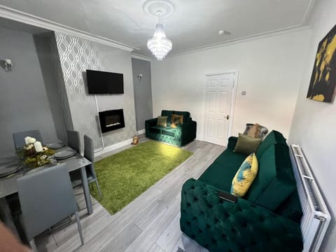 The Victoria - Sleeps 8 - Close to Leeds City Centre! Apartment in Leeds