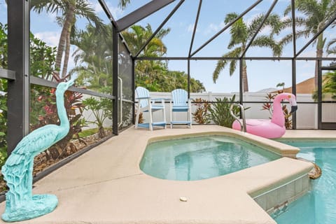 The Friendly Pelican, Cape Coral House in Cape Coral