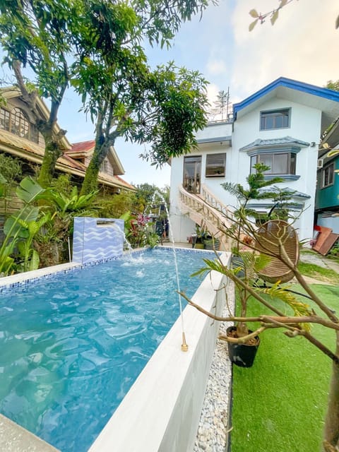 Lovely Vacation House in Tagaytay with Pool and Full Taal View Copropriété in Tagaytay