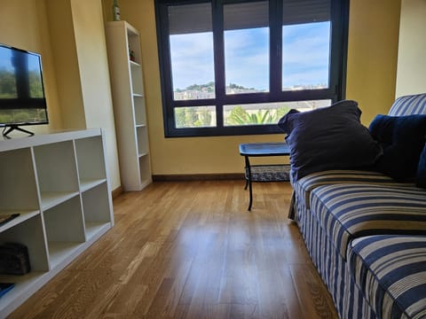 1A106 Amplio y cómodo apartamento Apartment in Gijón