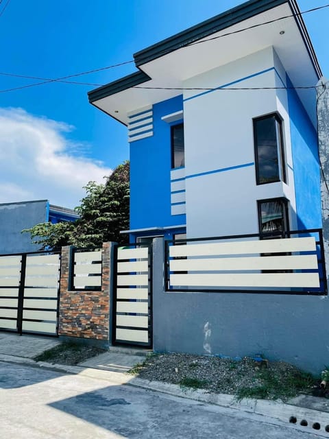 Marc louie estiaga home for rent House in Iloilo City