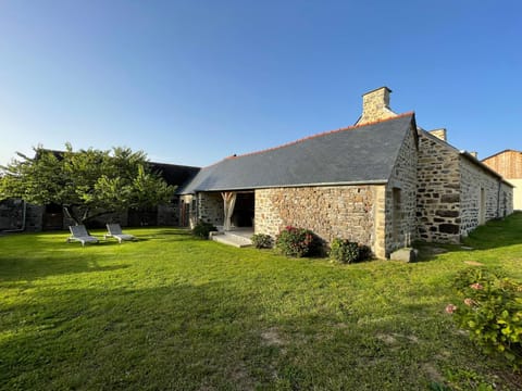 Les Cottages du Manoir, Jacuzzi -Crozon House in Crozon