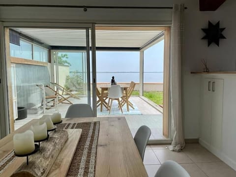 Patio, Natural landscape, Balcony/Terrace, Dining area, Sea view