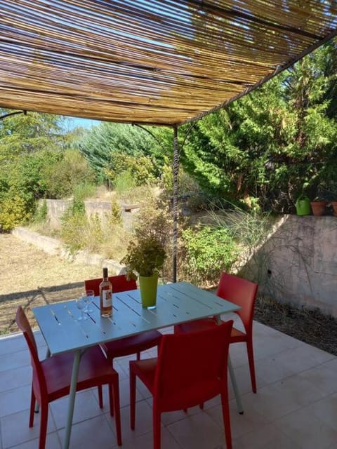 le cabanon du sud luberon House in Pertuis