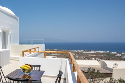 View (from property/room), Balcony/Terrace, Sea view