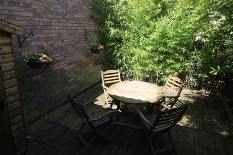 Detached House with Garden in London Zone 2 Villa in London Borough of Southwark