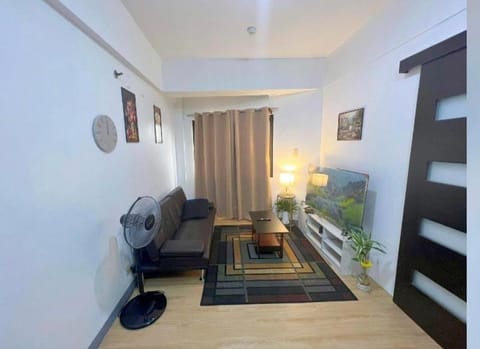 One Bedroom Condo with fast wifi at Eastwood Lafayette tower Quezon city Condo in Pasig