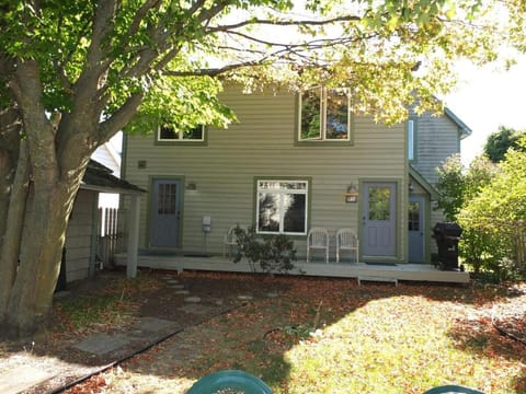Bayside Cottage - Remodeled And Great Location! Haus in Frankfort