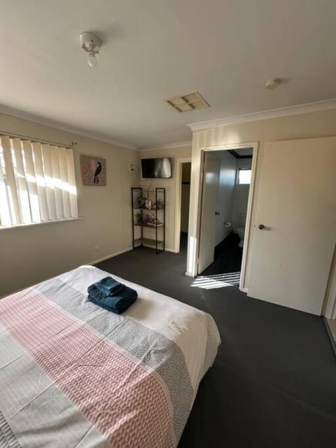 Tupper Retreat Apartment in Kalgoorlie - Boulder