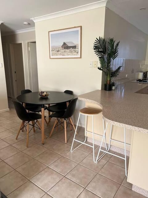 Tupper Retreat Apartment in Kalgoorlie - Boulder