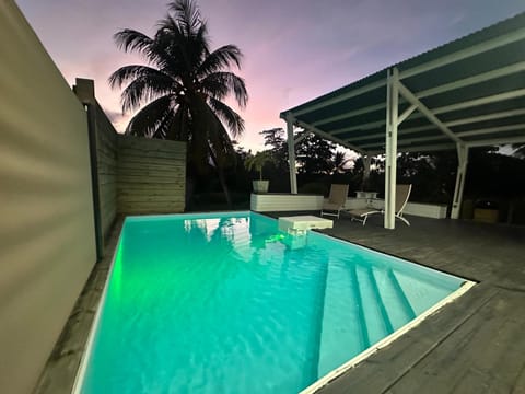 Pool view, Swimming pool, sunbed