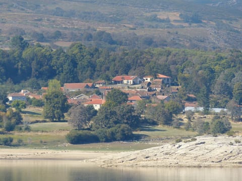 Bird's eye view, Landmark view, Mountain view