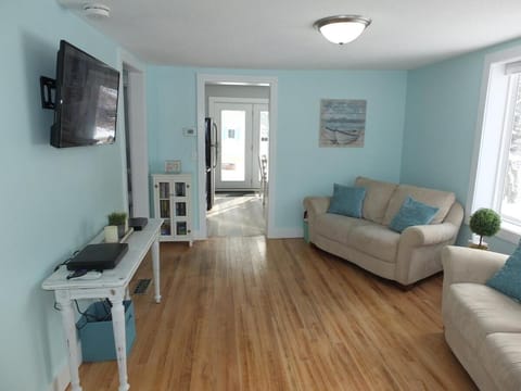 Beach Town Escape - Newly-remodeled & Gorgeous! Casa in Frankfort
