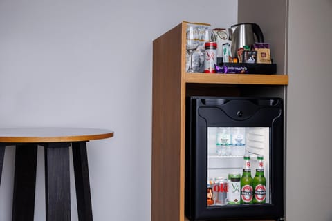 Coffee/tea facilities, minibar