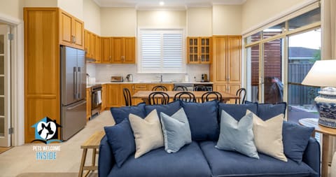 Seaspray Cottage Holiday Accommodation Victor Harbor House in Victor Harbor