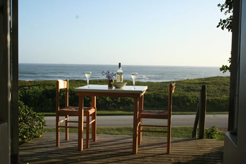 Pebbles Beach Cottage Bed and Breakfast in Port Elizabeth