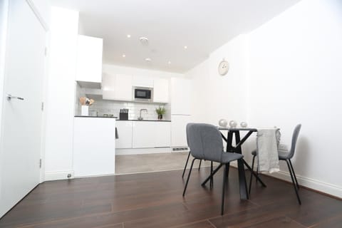 Luxury Apartments in Central Watford Condo in Watford