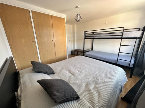 2 Bedroom Flat 1 stop from London Bridge Apartamento in London Borough of Southwark