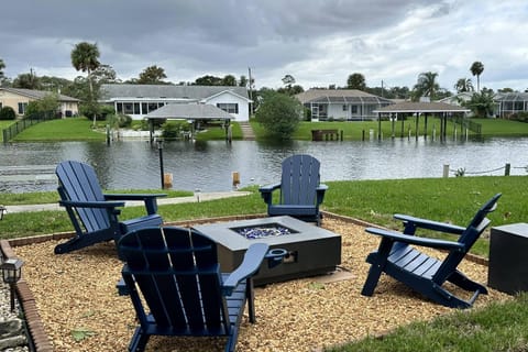 Campbell Ct Anchors Landing Waterfront Home Palm Coast Canal View Casa in Palm Coast