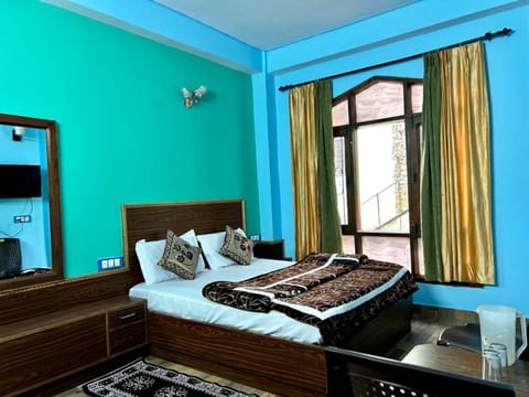 Goroomgo Tirupati Hill Stay - A Luxury Collection Hotel in Shimla