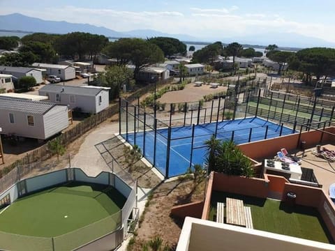 Camping Mar Estang Campground/ 
RV Resort in Canet-en-Roussillon