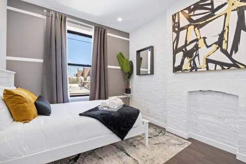 SWJ 5th - Perfect for Tourism: Near Train, Times Sq, Dining Condo in Harlem