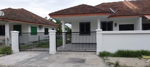 Santai Homestay House in Sabah