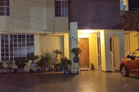 Hermoso depa de 2 recamaras en la zona dorada Apartment in Tampico