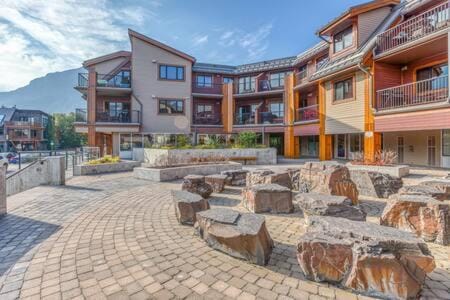 Best Views of Canmore - 2Bed 2Bath Maison in Canmore