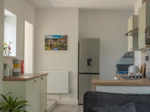 Brynor house in the Cotswolds sleeps six Forty five minutes drive to the Roman city of Bath Apartment in Stroud District