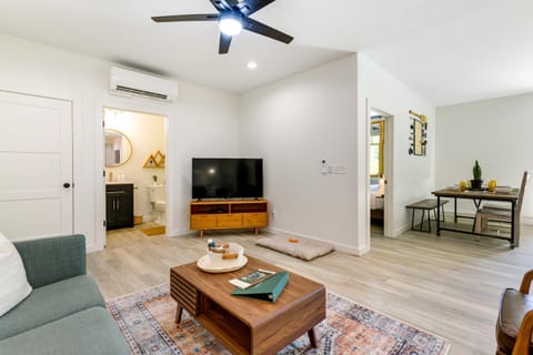 Dog-Friendly Brevard Apt with Fire Pit 1 Mi to Dtwn Condo in Brevard