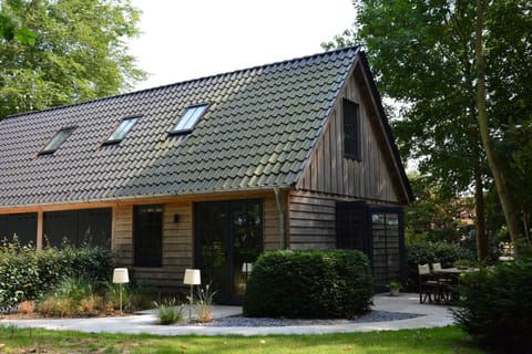 Grevelingenhuys Nature lodge in Scharendijke