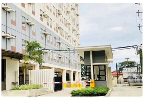 Amaia Steps Condominium Studio -across Ayala Mall Capitol Central Hostel in Bacolod