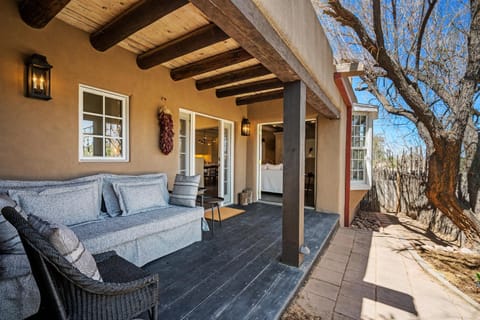 Casa TATIZ • Privacy in a Southwestern Gem Maison in Santa Fe