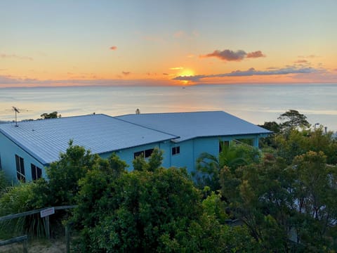 Blue Ocean View Beach House, Tangalooma Resort House in Moreton Island