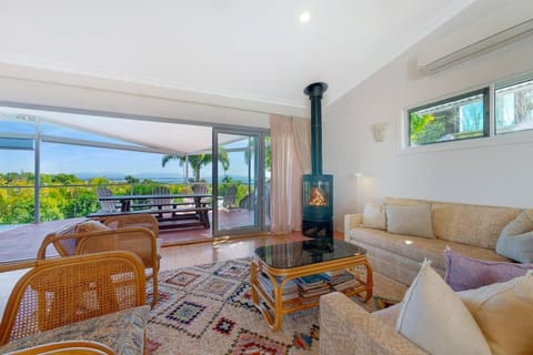 Natural landscape, View (from property/room), Balcony/Terrace, Living room, Seating area, Beach, Beach, Sea view