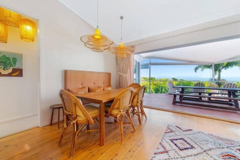 View (from property/room), Balcony/Terrace, Dining area, Beach, Sea view