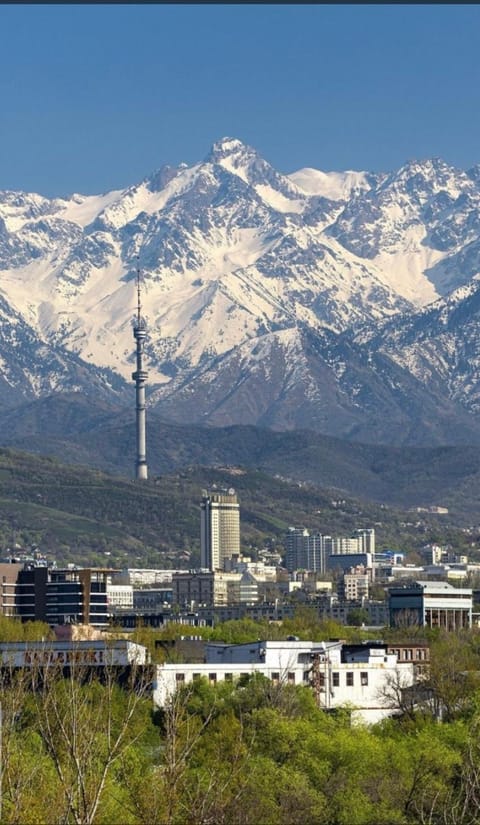 Nearby landmark, Spring, Day, Natural landscape, Mountain view