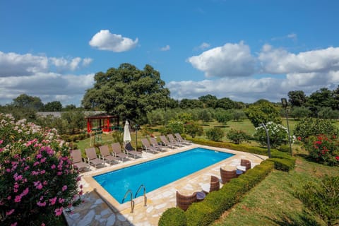 Pool Villa Divina - Happy Rentals Villa in Medulin
