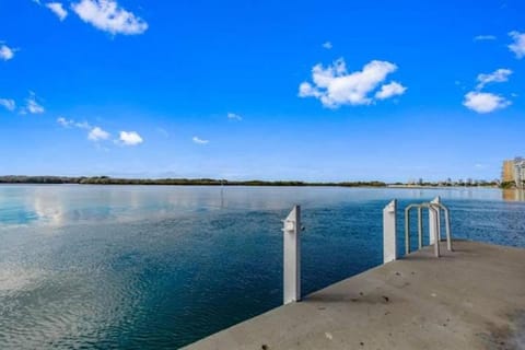 Maroochydore Riverfront Apartment Apartment hotel in Maroochydore