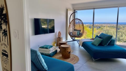 Living room, Sea view