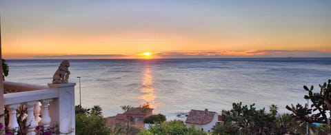 Balcony/Terrace, Sea view, Sunset