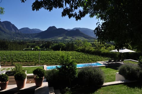 Blueberry Hill Cottages Farm Stay in Franschhoek