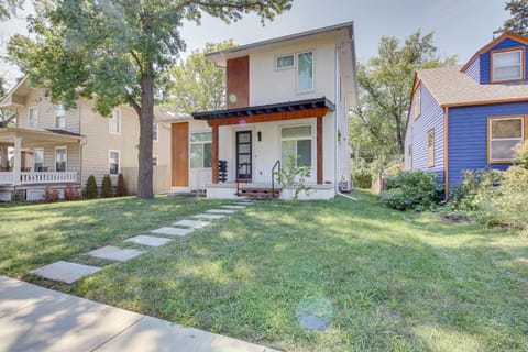 Modern Lawrence Home with Patio Less Than Half-Mi to U of K! House in Lawrence