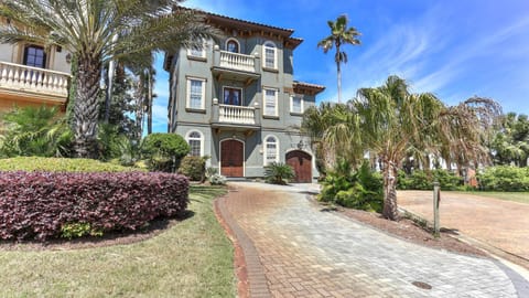 Monaco - Easy beach access dogs welcome gated community large pool Maison in Miramar Beach