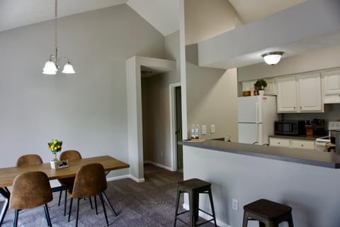 Cloud's Bnb - The Signature Suite, for cooks. Wohnung in Elizabethtown