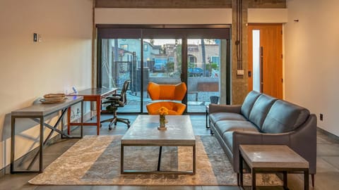 Modern Luxury Concrete Home House in Long Beach
