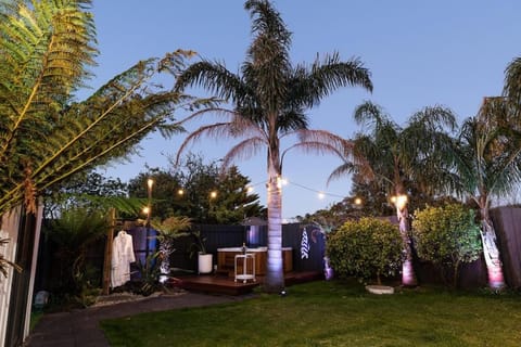 Sol Coastal Retreat - Outdoor Spa and Sauna Casa in Rosebud