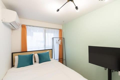 Bed, TV and multimedia, Bedroom, air conditioner